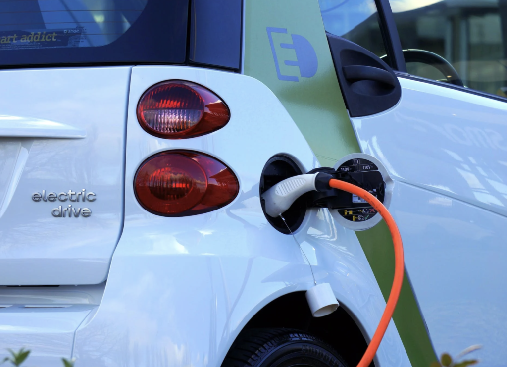 Voiture électrique au coeur de la fronde